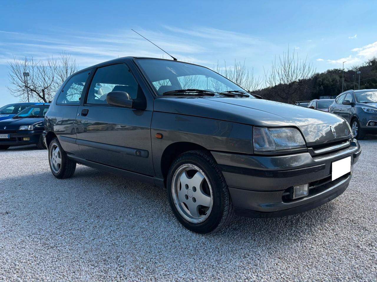 RENAULT CLIO 1.4 B - 1994