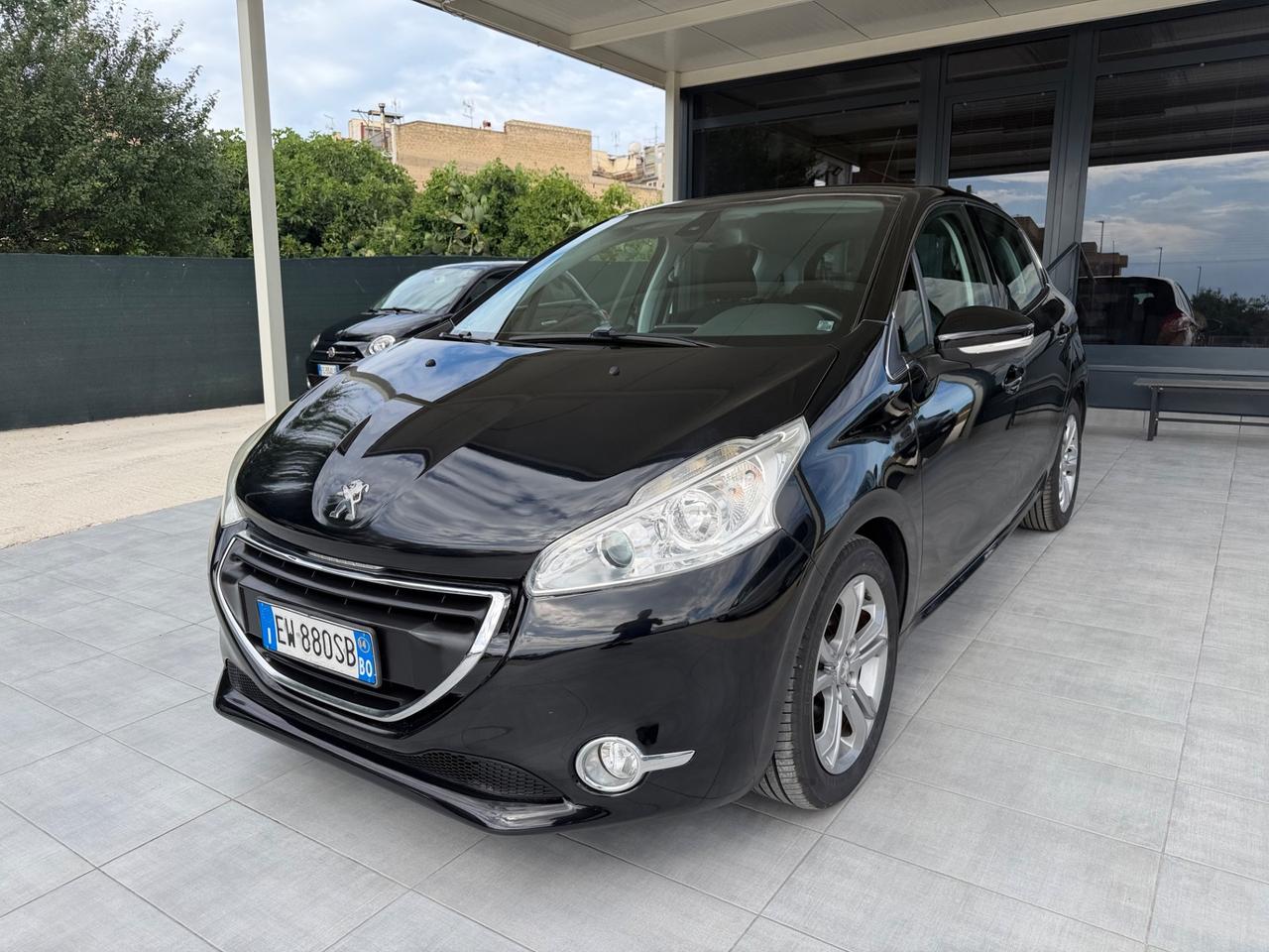 Peugeot 208 1.4 HDi 68 CV 5 porte Allure