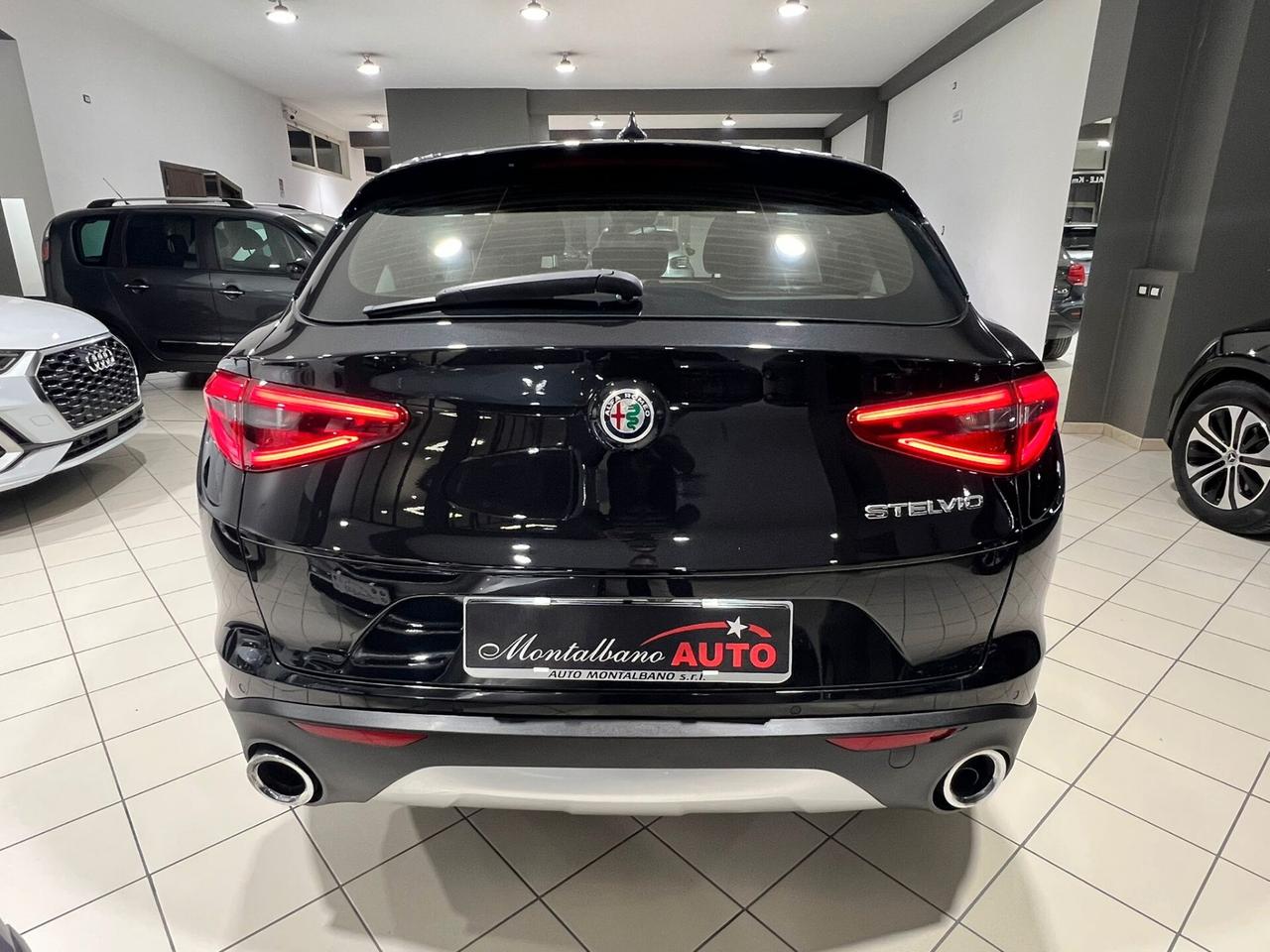 Alfa Romeo Stelvio 2.2 Turbodiesel 160 CV AT8 RWD Business