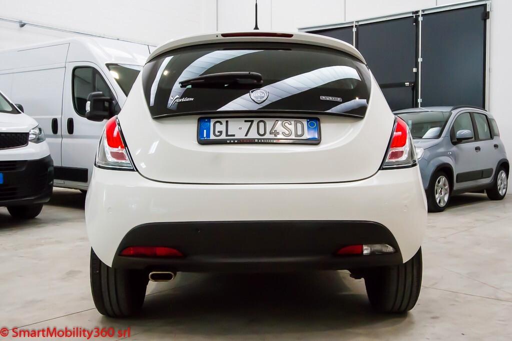 Lancia Ypsilon 1.0 FireFly 5 porte S&S Hybrid Gold