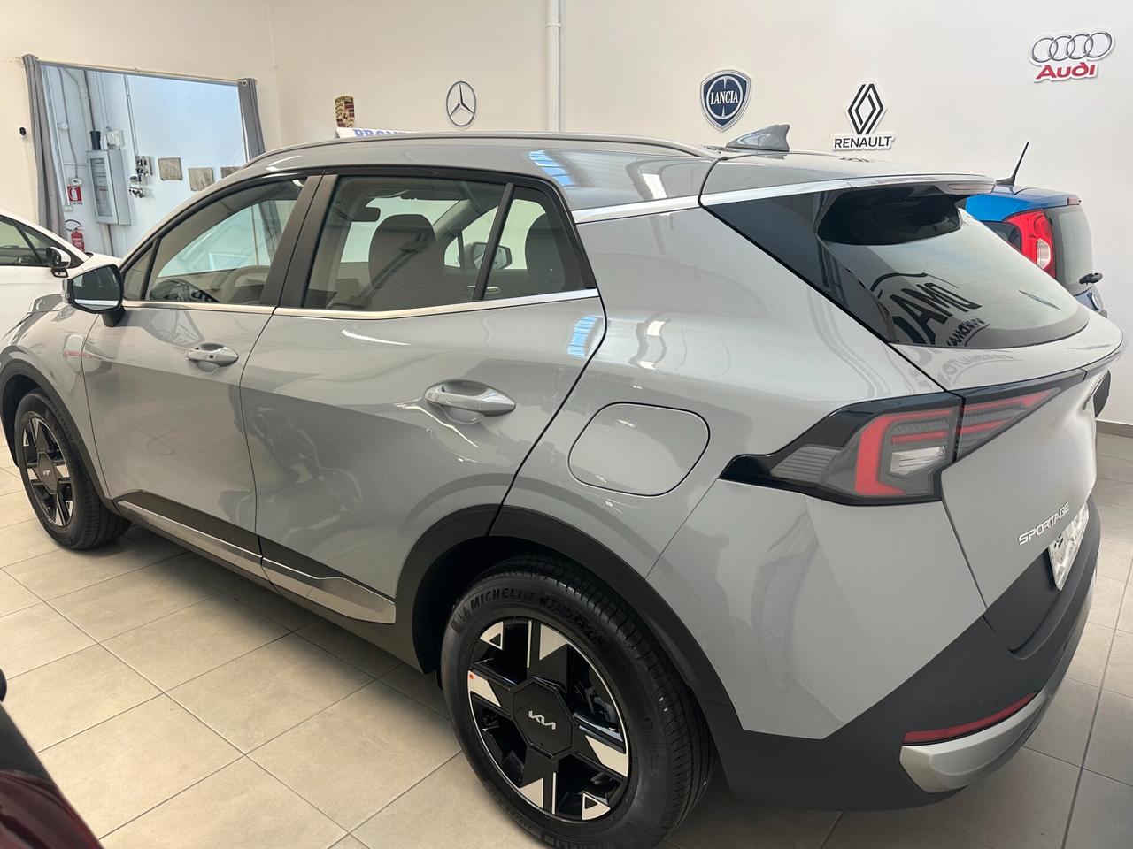 Kia Sportage 1.6 TGDi MHEV DCT Business