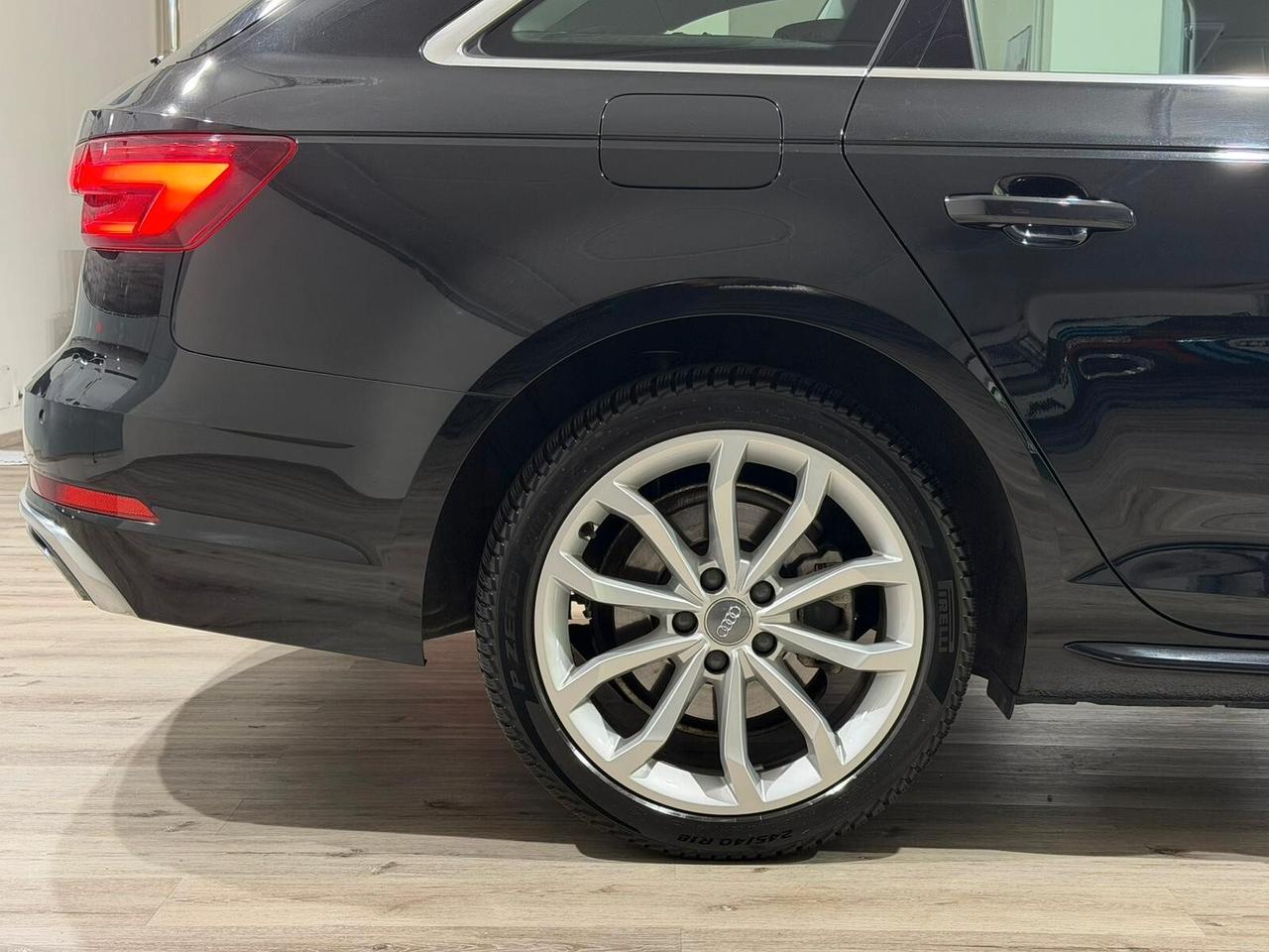 AUDI A4 AVANT 35 2.0TDI 150cv S-TRONIC S-LINE