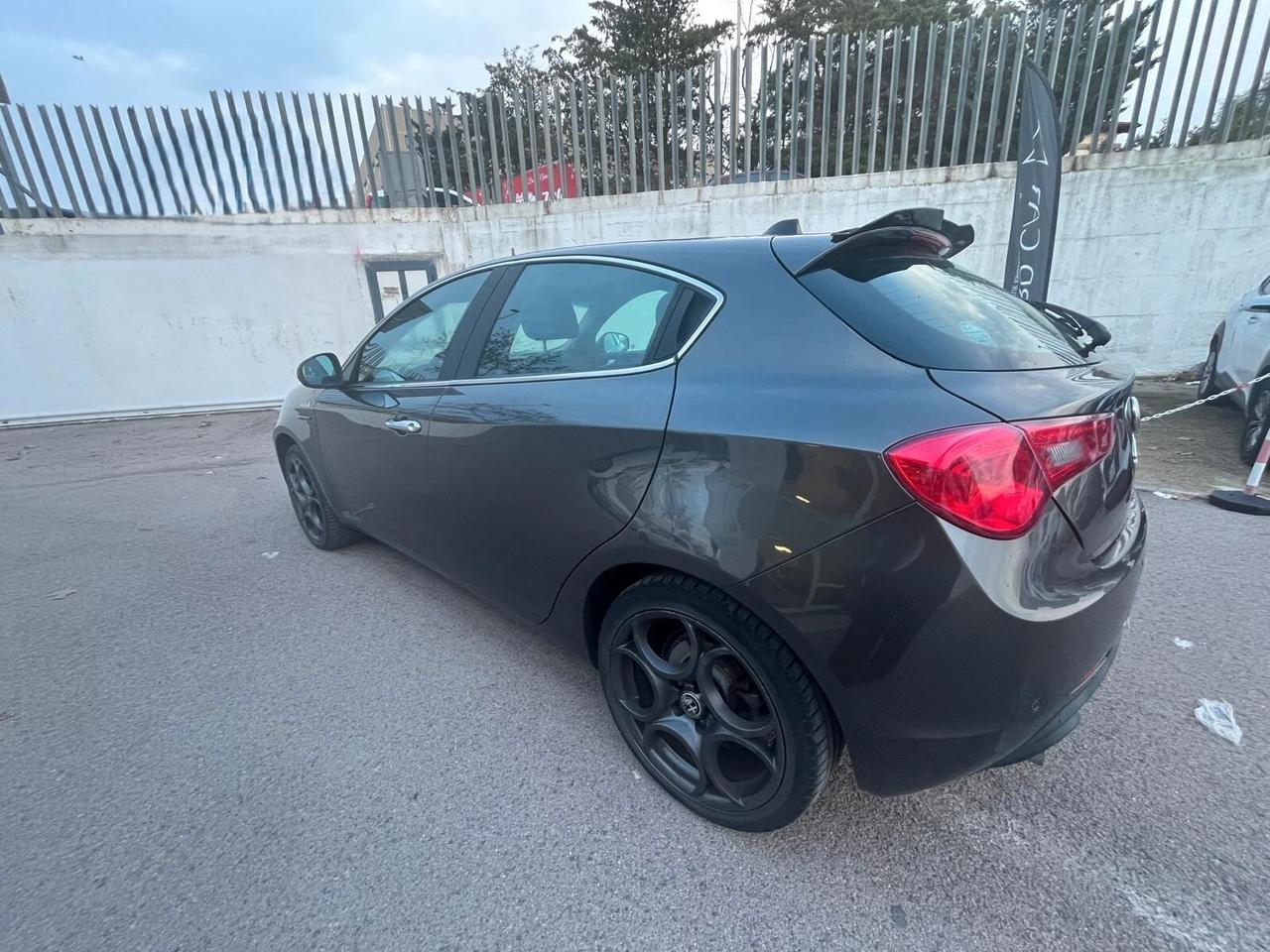 Alfa Romeo Giulietta 2.0 JTDm-2 140 CV Distinctive