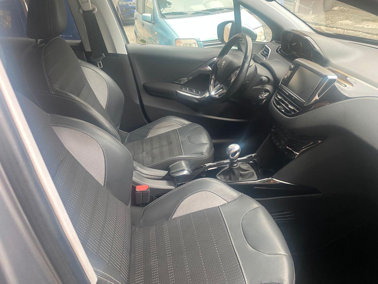 Peugeot 2008 BlueHDi 120 S&S Allure