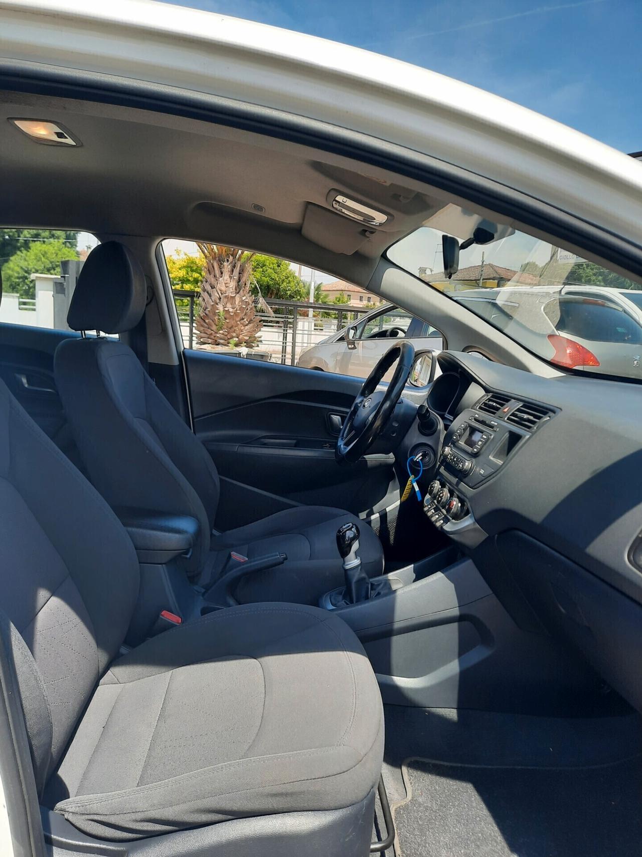 Kia Rio 1.1 CRDi 5p. Active OK NEOPATENTATI