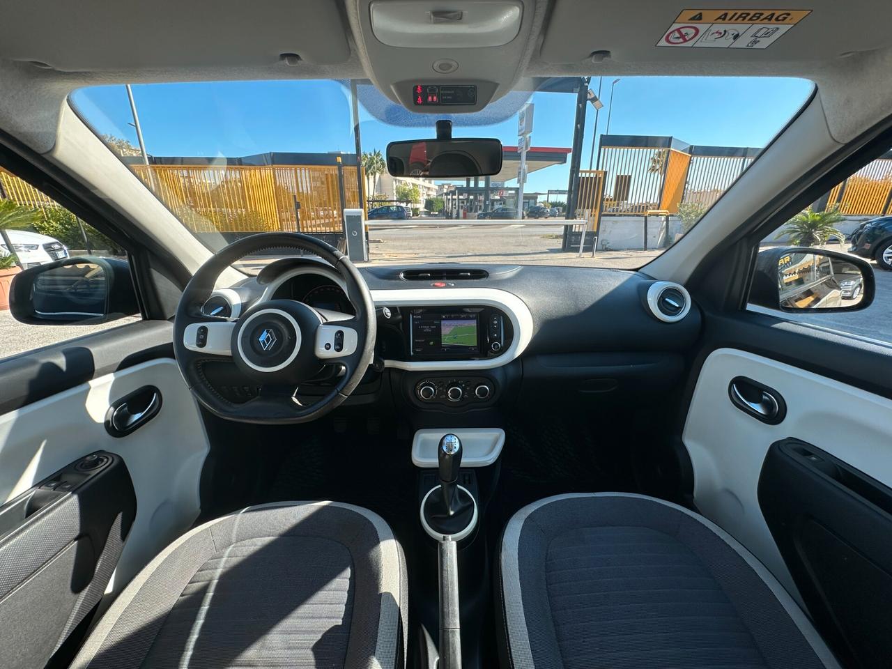 RENAULT Twingo SCe Lovely