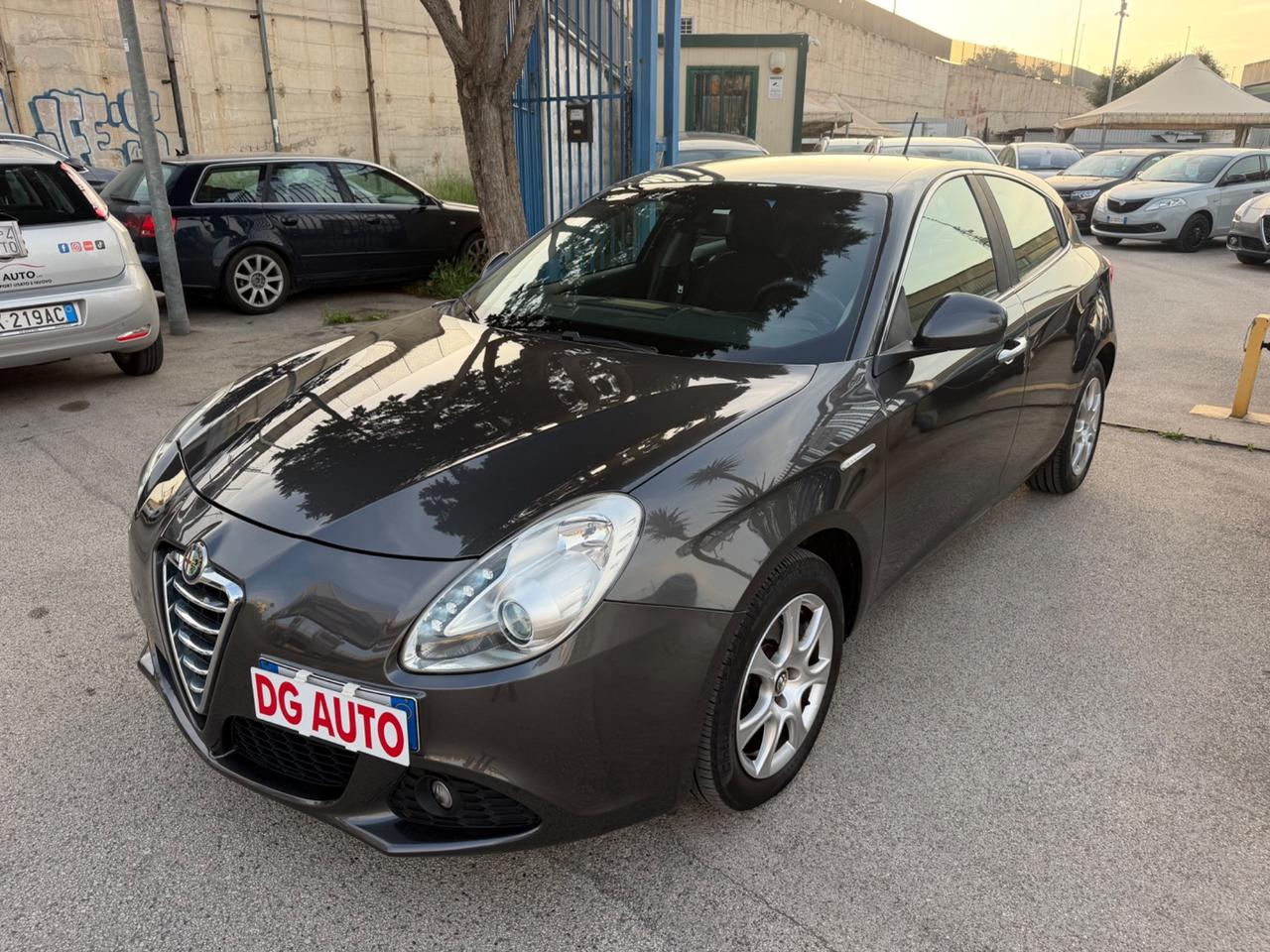 Alfa Romeo Giulietta 1.6 JTDm-2 105 CV 2012