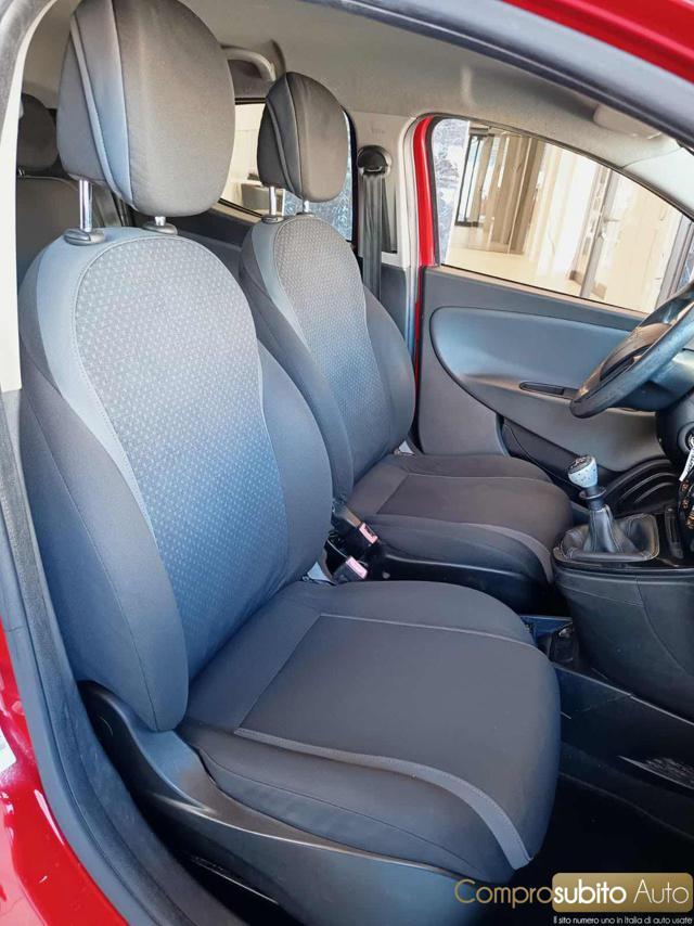LANCIA Ypsilon 1.2 69 CV 5 porte GPL Ecochic Silver