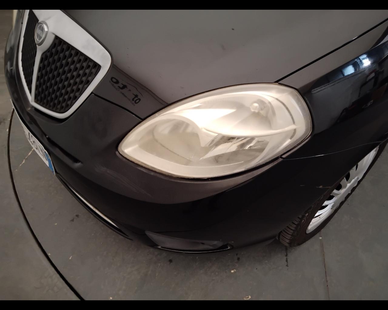 LANCIA Ypsilon II 2007 - Ypsilon 1.2 8v New Oro (oro)