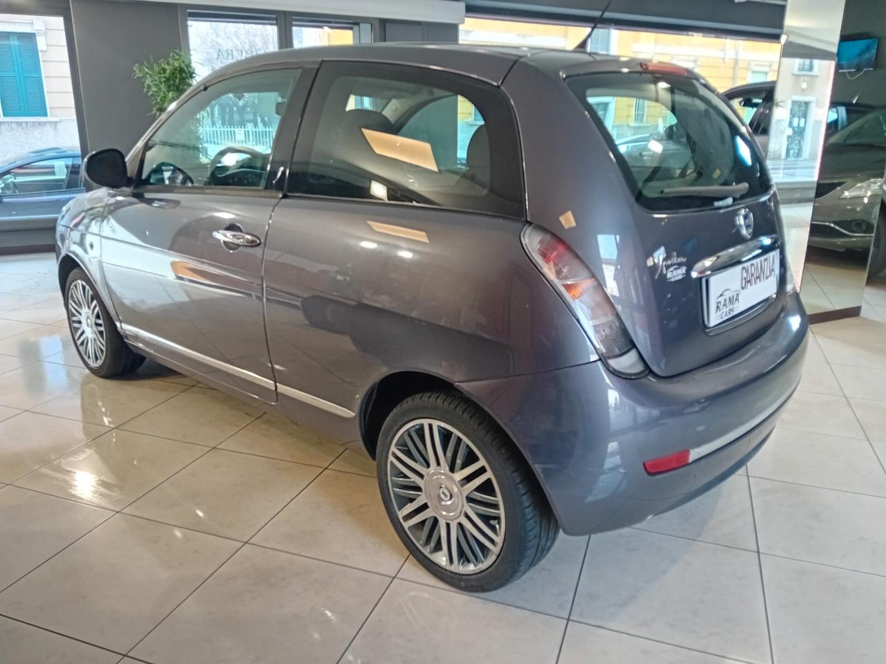 Lancia Ypsilon