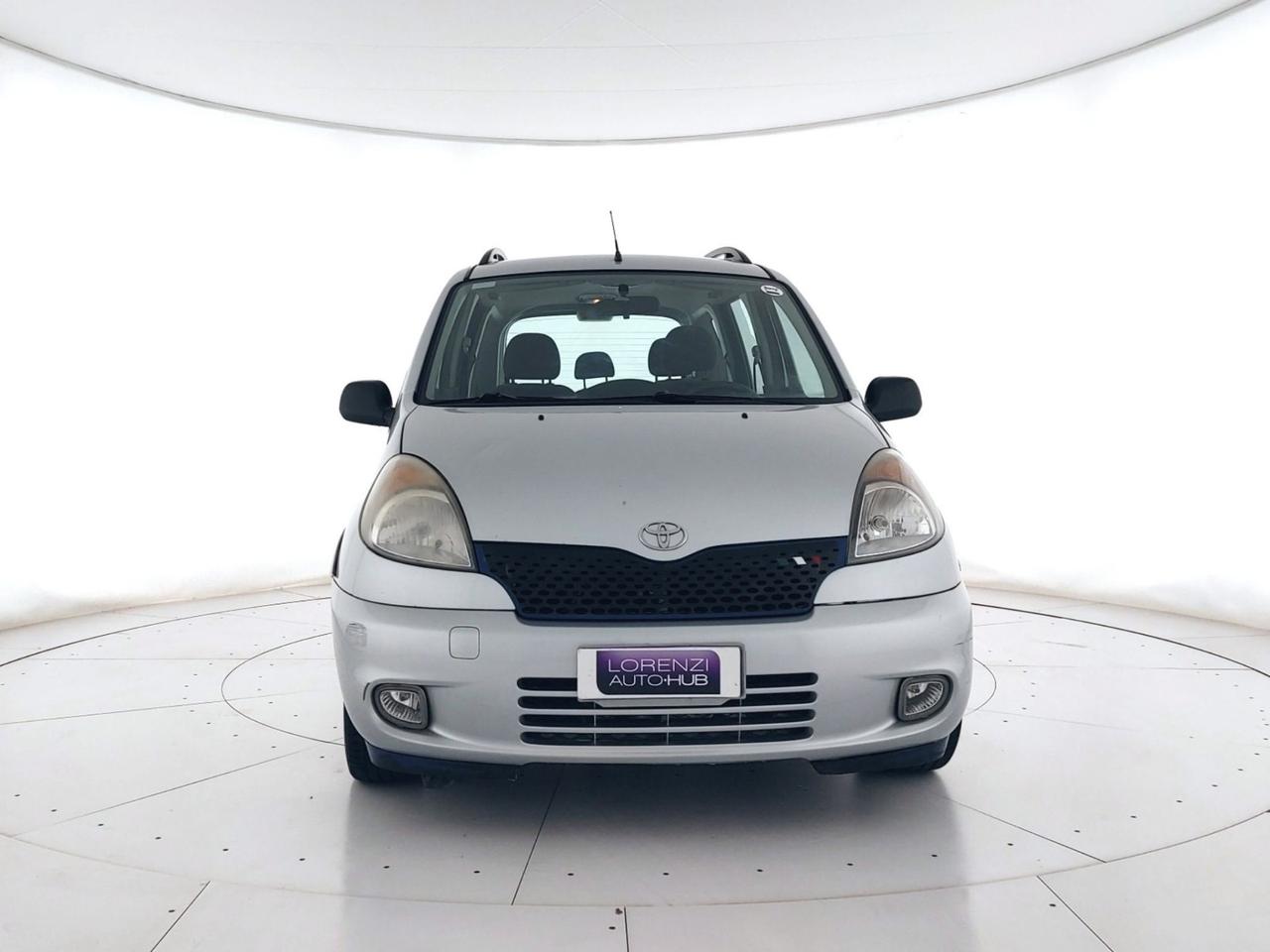 TOYOTA Yaris Verso 1.3 Luna X COMMERCIANTI