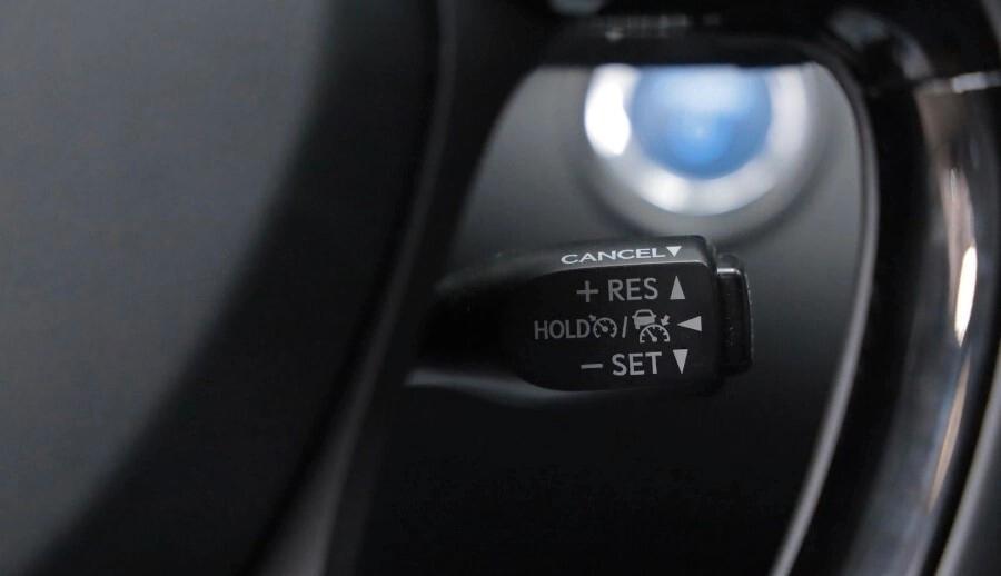 Toyota C-HR 1.8 Hybrid E-CVT Business
