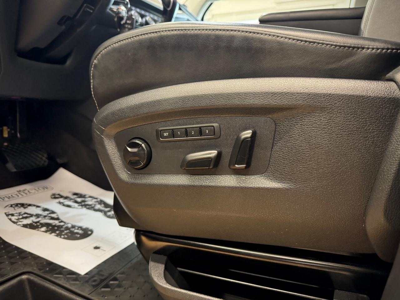 Volkswagen Multivan CRUISE - SOLO 86.000 KM 7POSTI