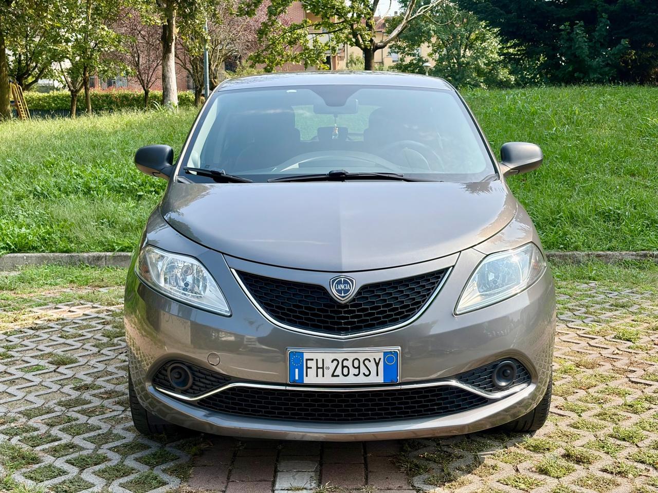 Lancia Ypsilon 1.2 69 CV 5 porte GPL Ecochic Gold
