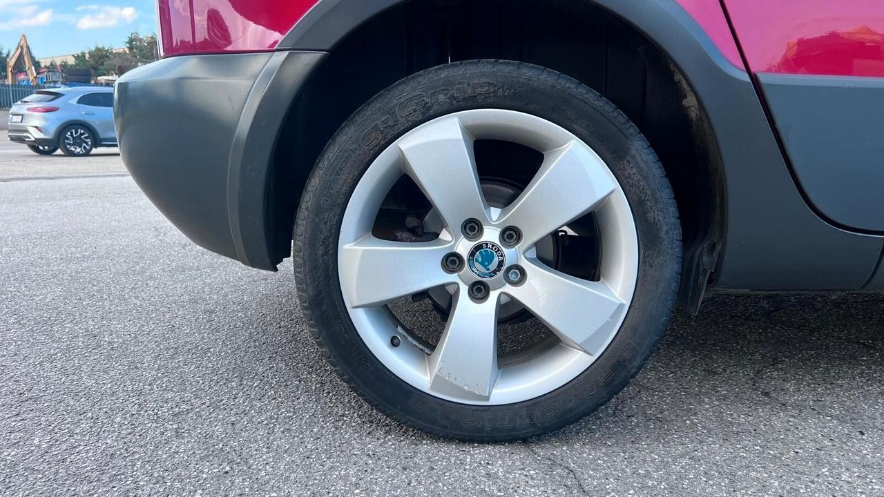 Skoda Roomster 1.4 16V Scout GPLine