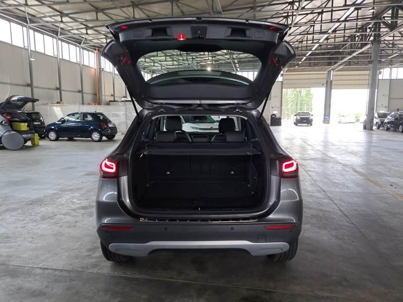 Mercedes GLA 200 200 D Business 8G-DCT
