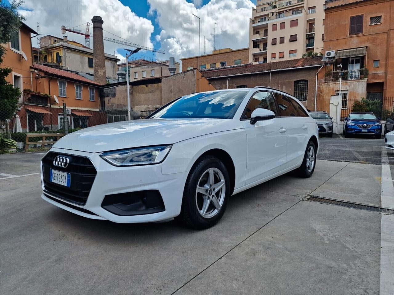 Audi A4 Avant 30 2.0 Hybrid/tdi Business 136cv S-tronic