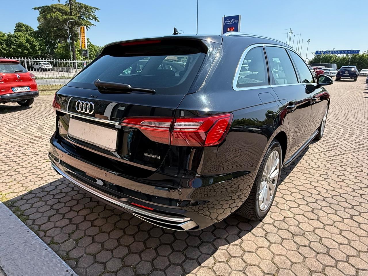Audi A4 Avant 40 TDI quattro S tronic Business Advanced