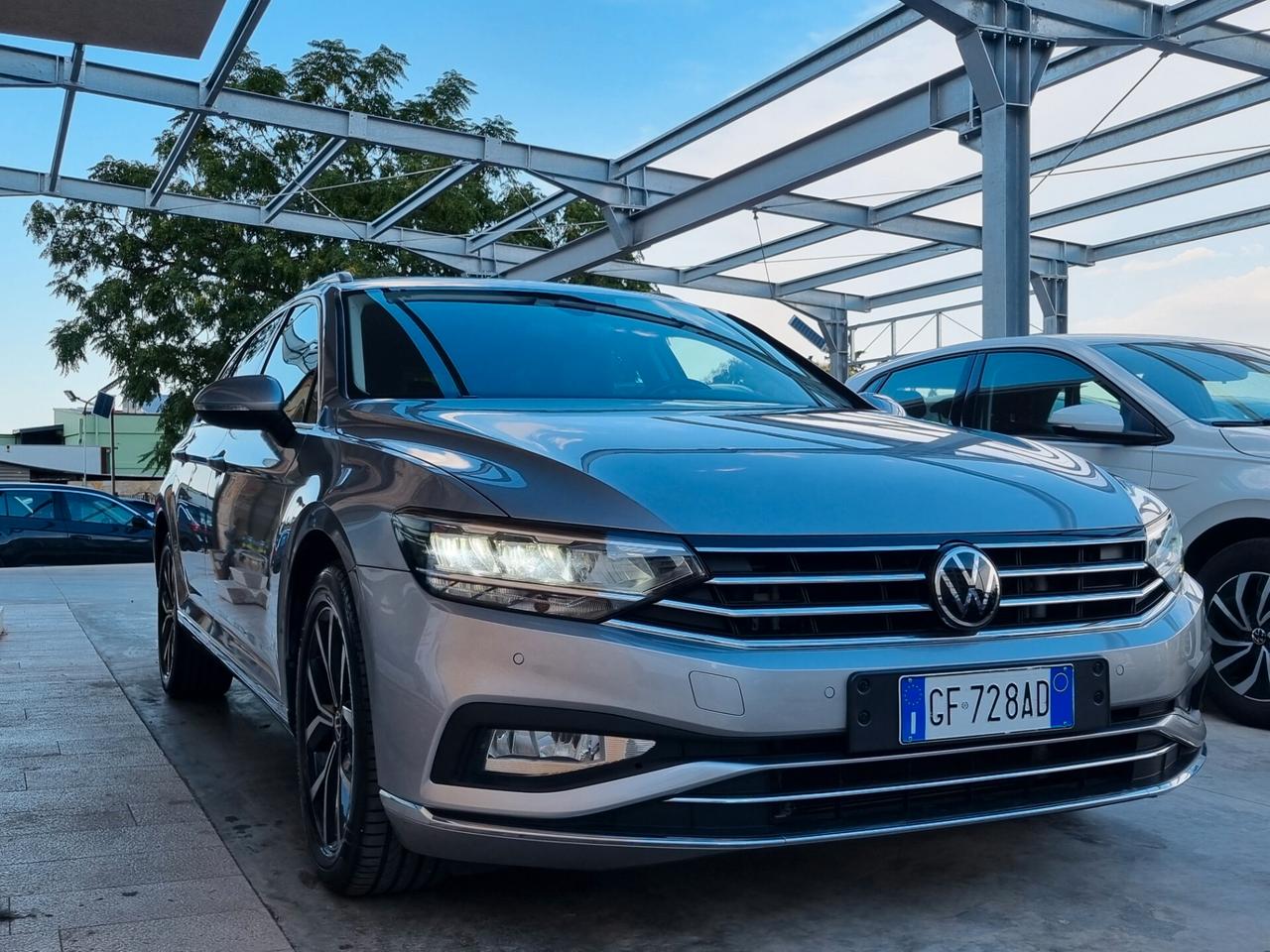 Volkswagen Passat VIII Variant 2.0 tdi Executive 200cv dsg