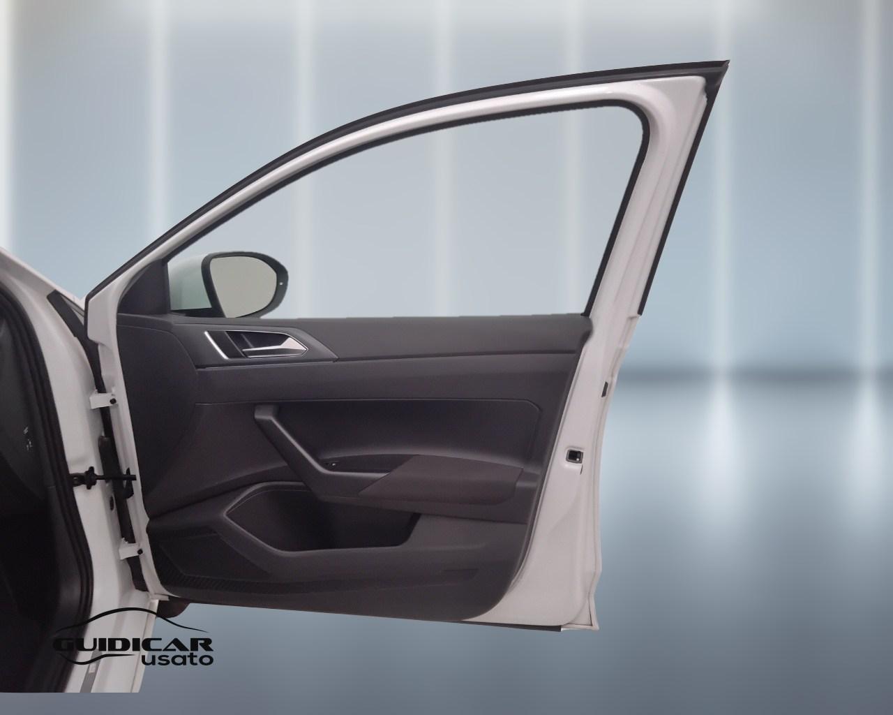 VOLKSWAGEN Taigo - Taigo 1.0 tsi R-Line 110cv