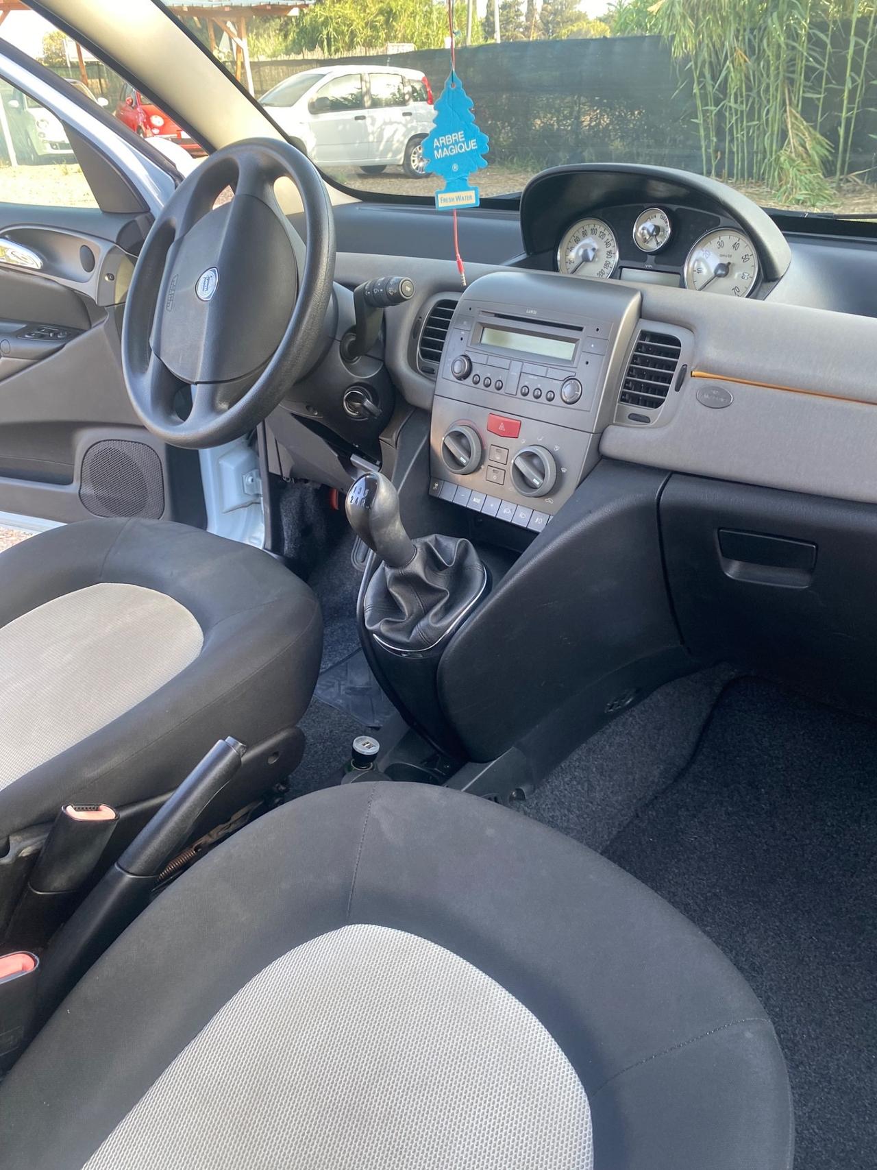 Lancia Ypsilon 1.3 Multijet 16V Platino