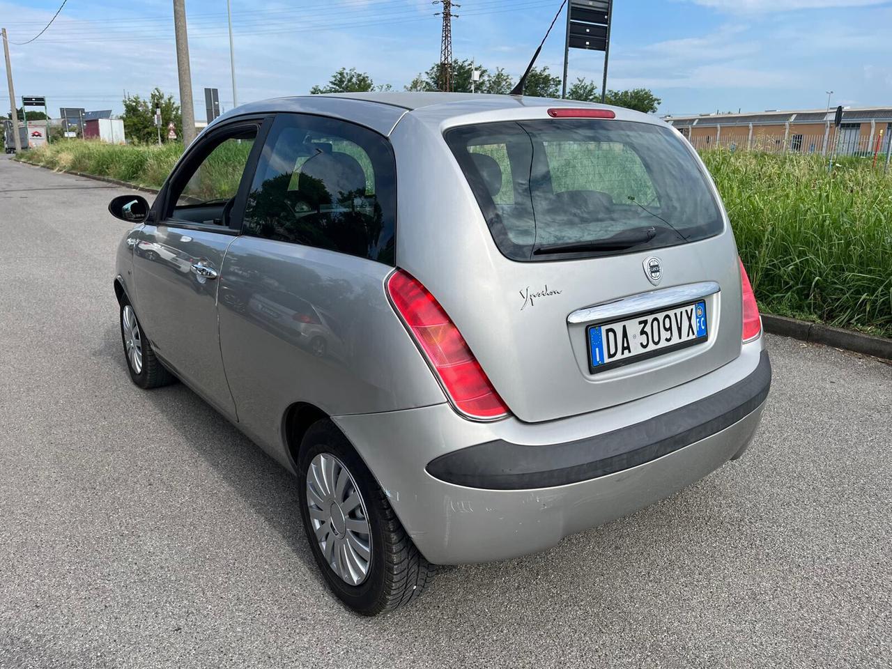 Lancia Ypsilon 1.2 Argento