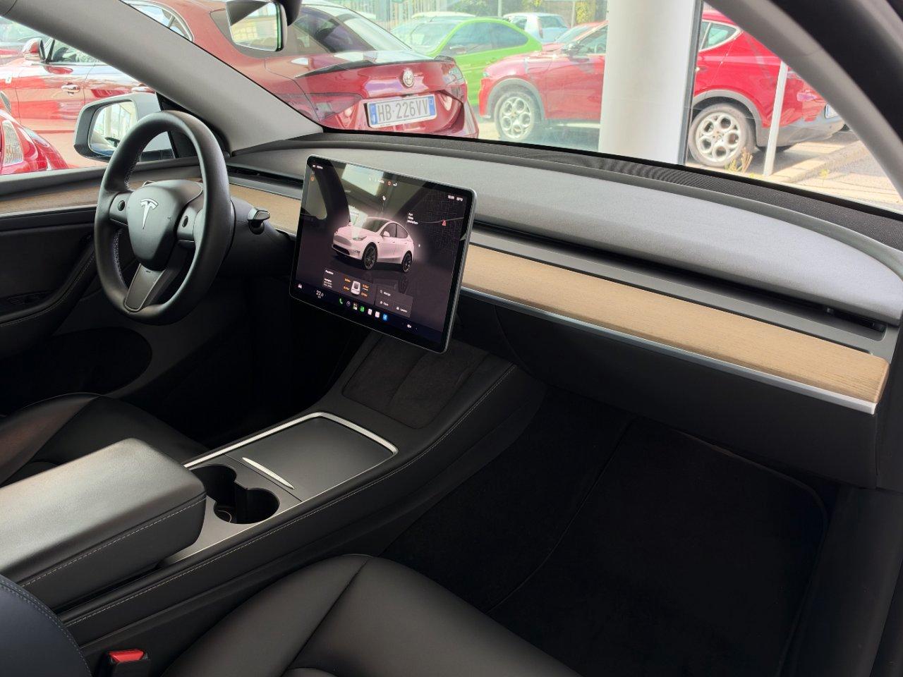 Tesla Model Y Long Range Dual Motor AWD IVA ESPOSTA