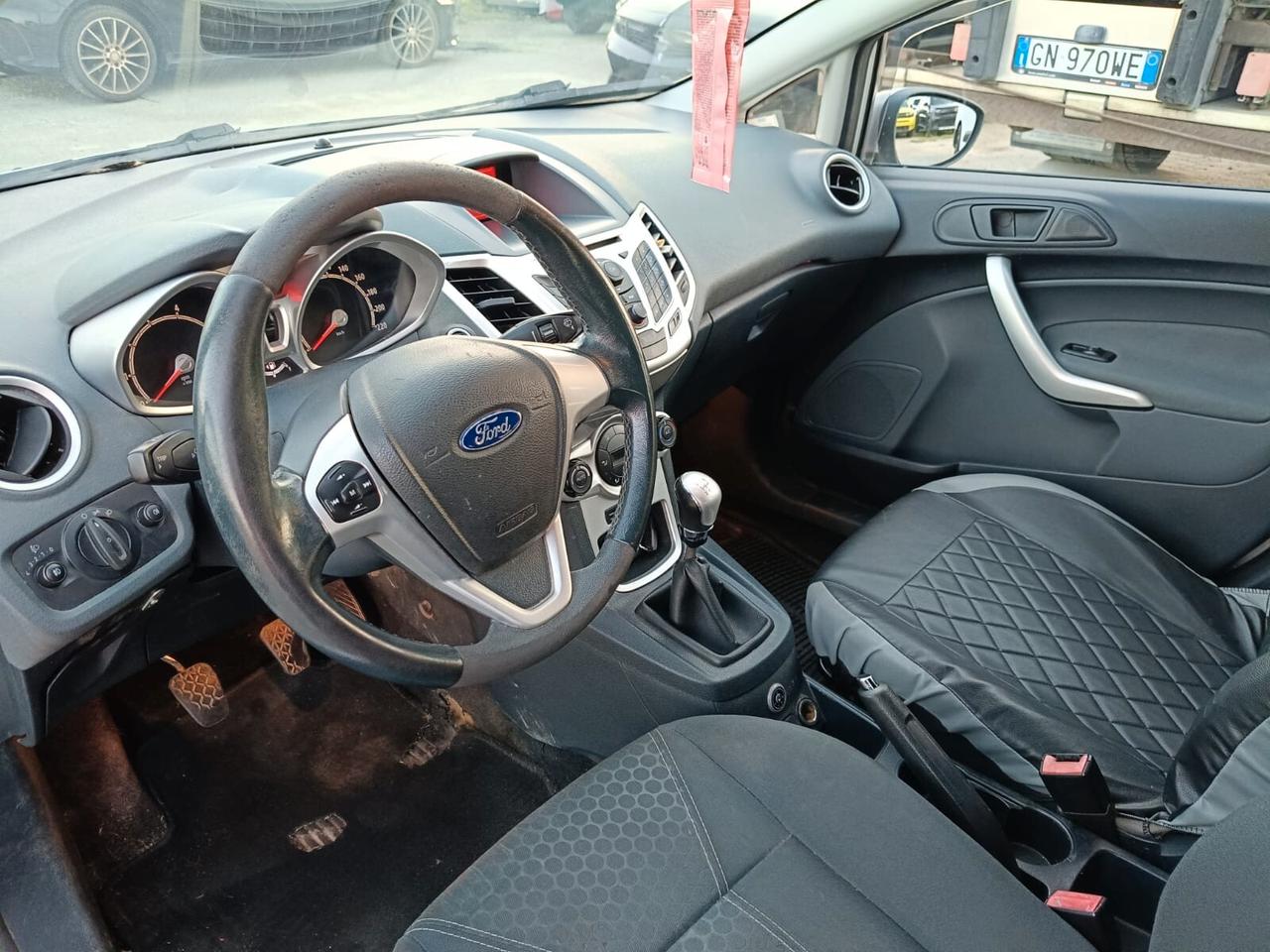 Ford Fiesta 1.4 5 porte Bz.- GPL Titanium