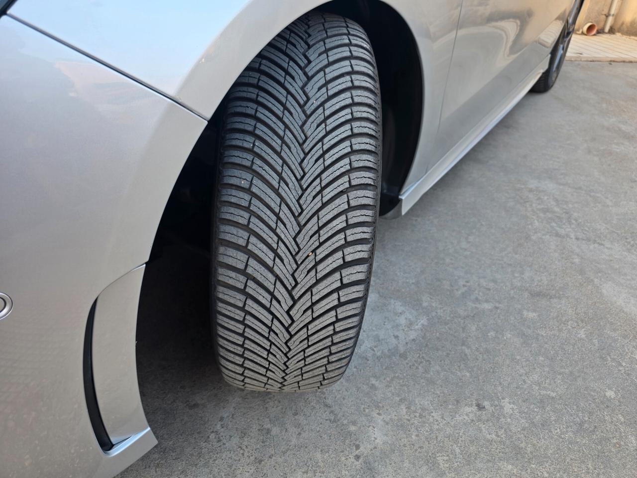 Mercedes-benz B 180 d PREMIUM AMG 2021