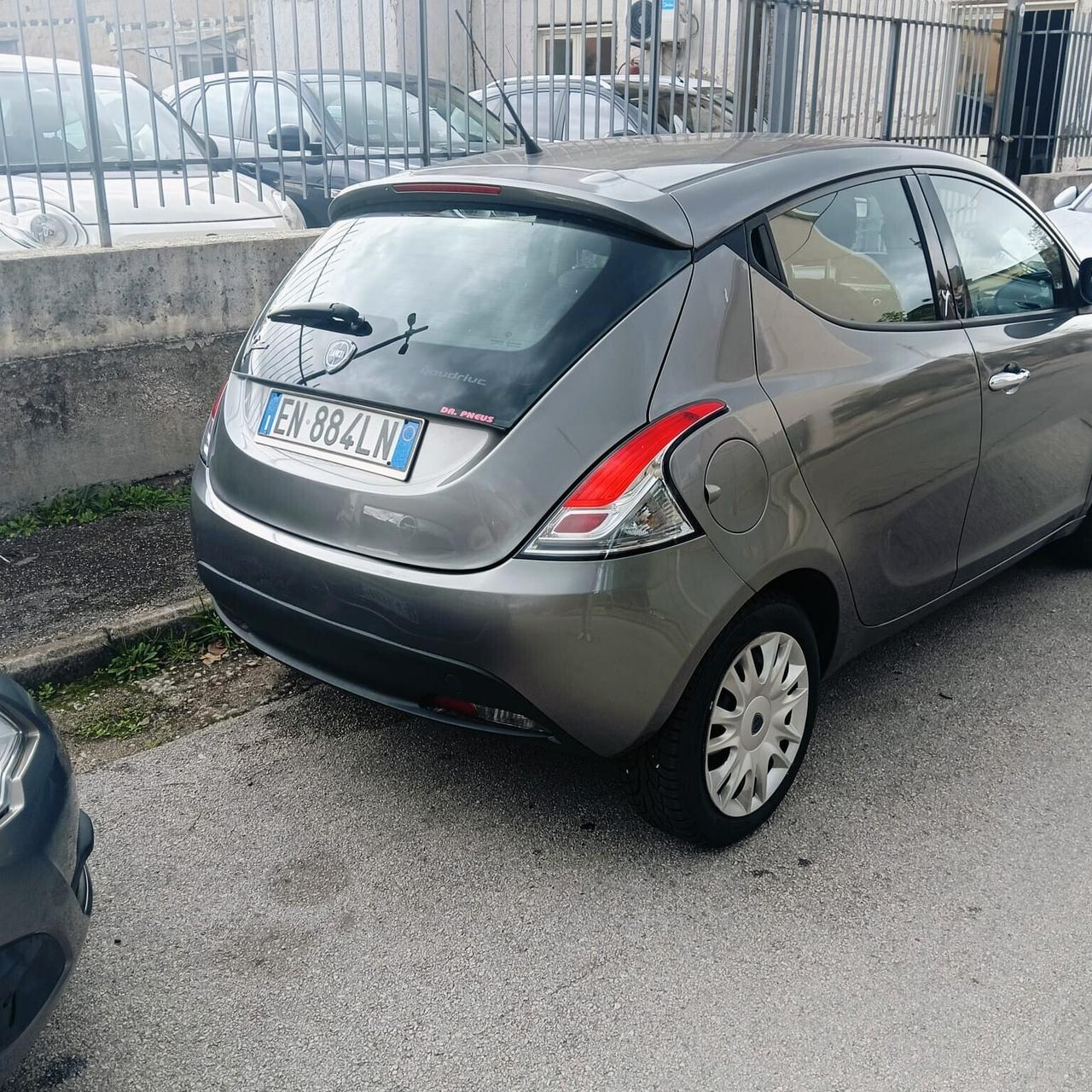 Lancia Ypsilon 1.3 MJT 16V 95 CV 5 porte S&S Gold