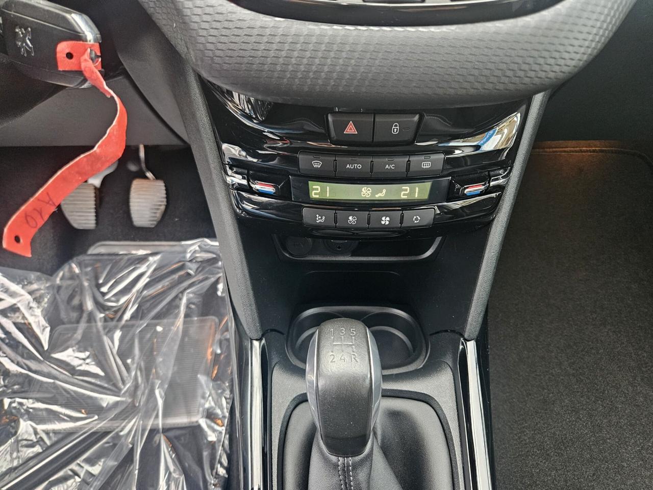 Peugeot 2008 PureTech 82 S&S Allure