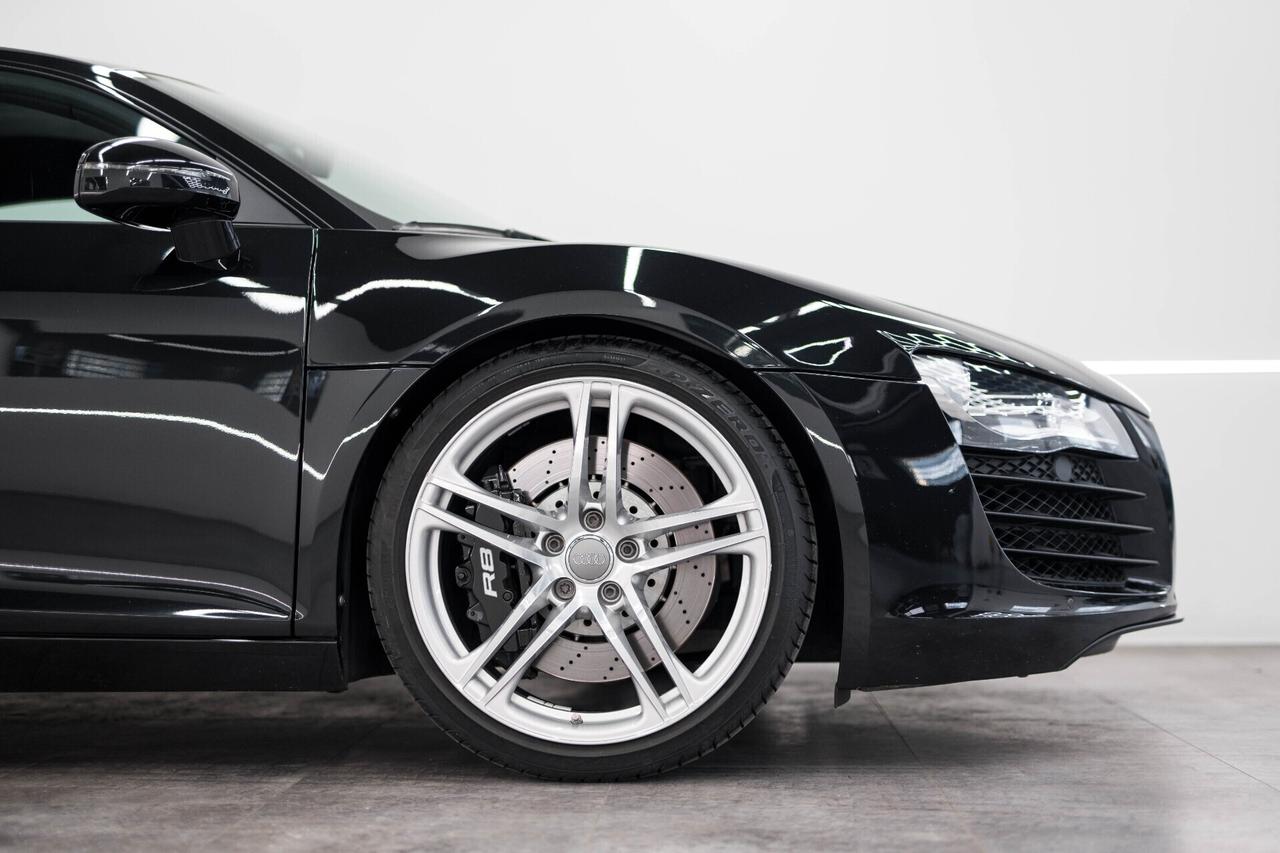 Audi R8 4.2 V8 FSI quattro R tronic IVA ESPOSTA