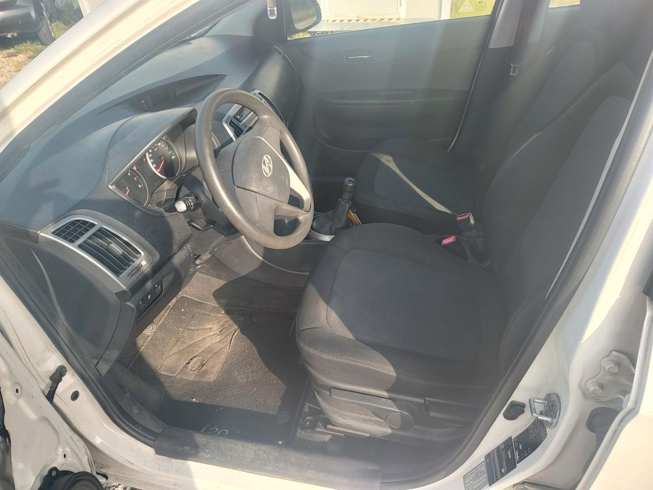 Hyundai i20 1.2 Benz 2013
