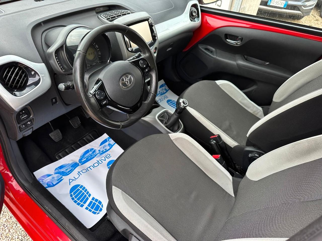 Toyota Aygo 5 Porte Aygo 5p 1.0 x-cool my15
