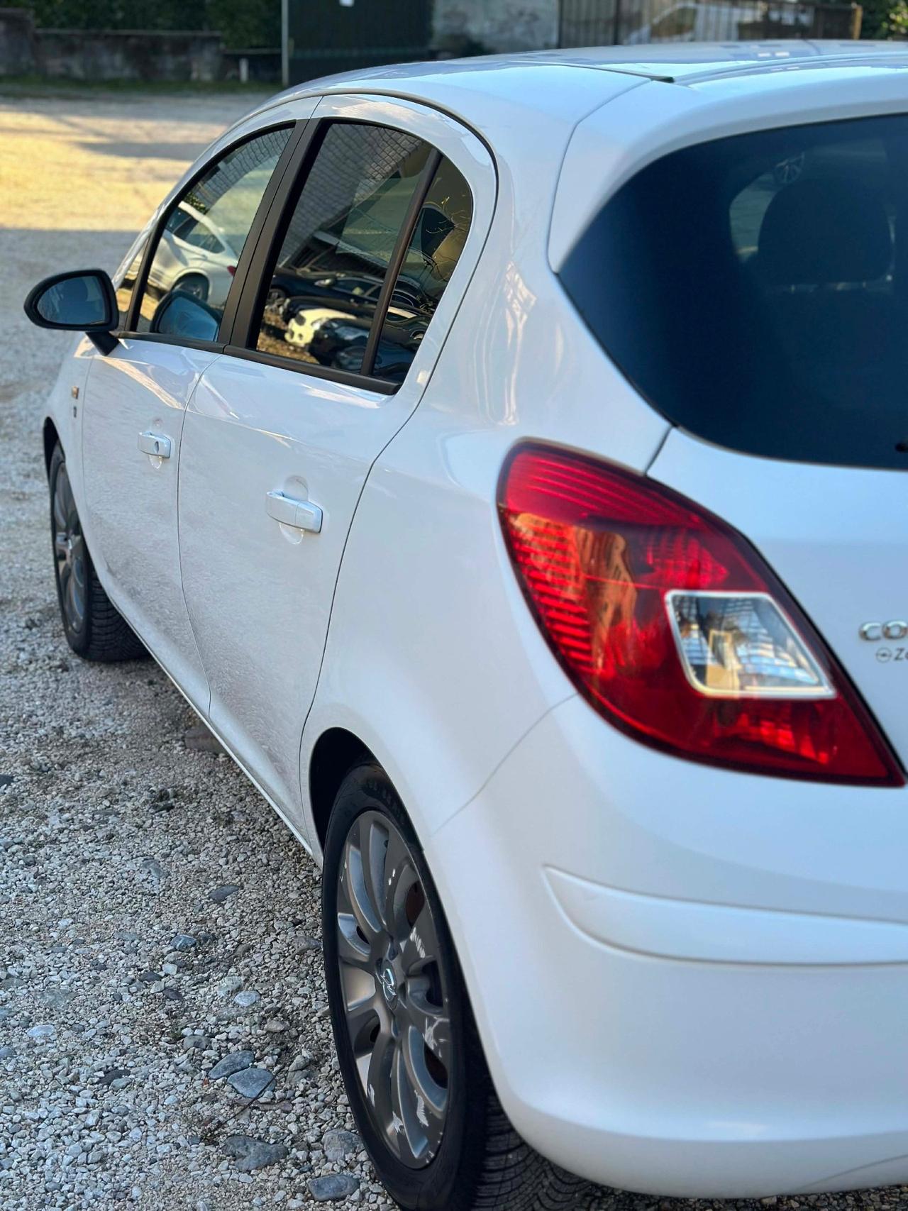 Opel CORSA 1.2 5P COSMO KMCERT NEOPAT UNICOPR