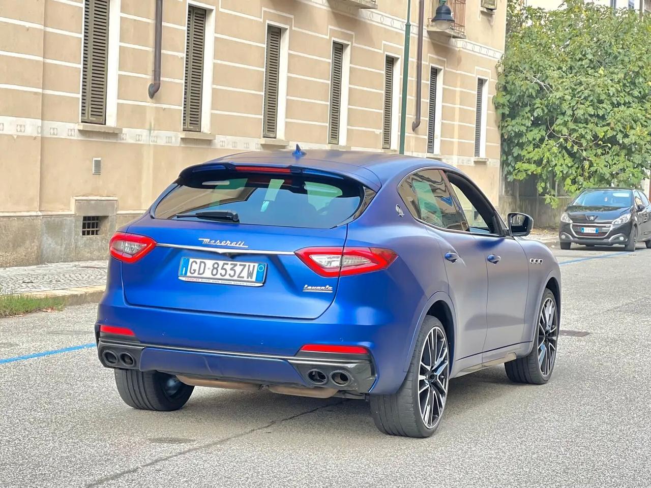 Maserati Levante V8 580 CV AWD Trofeo