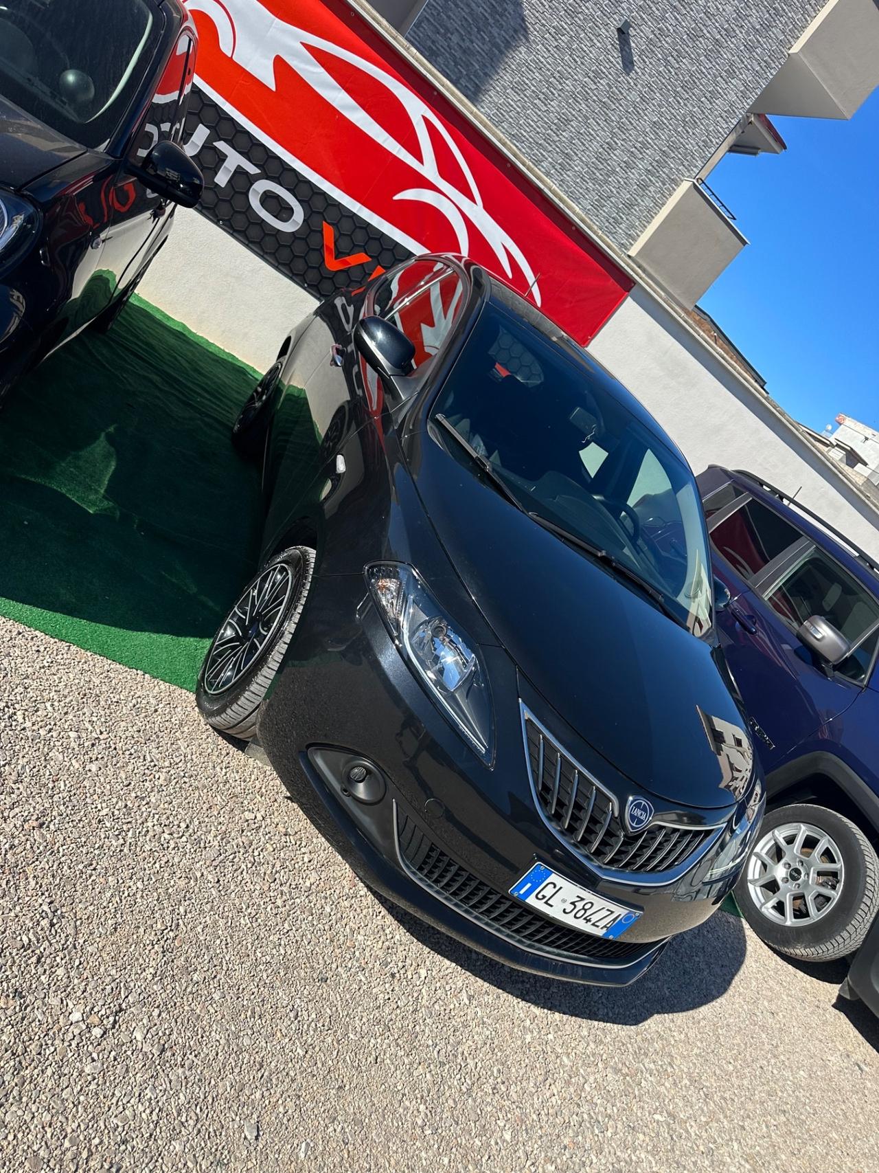 Lancia Ypsilon 1.0 FireFly 5 porte S&S Hybrid Gold
