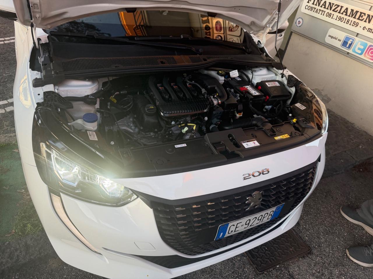 Peugeot 208 PureTech 100 Stop&Start EAT8 5 porte Active Pack