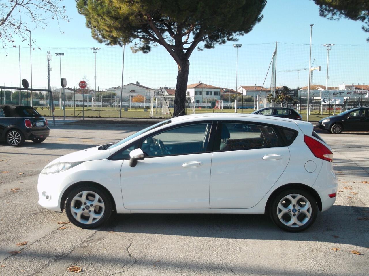 Ford Fiesta 1.4 GPL Neopatentati 2012