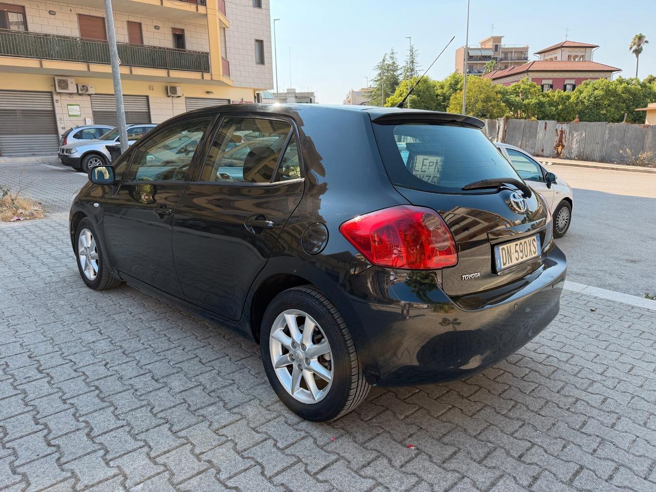 Toyota Auris 2.0 D-4D DPF 5 porte Sol