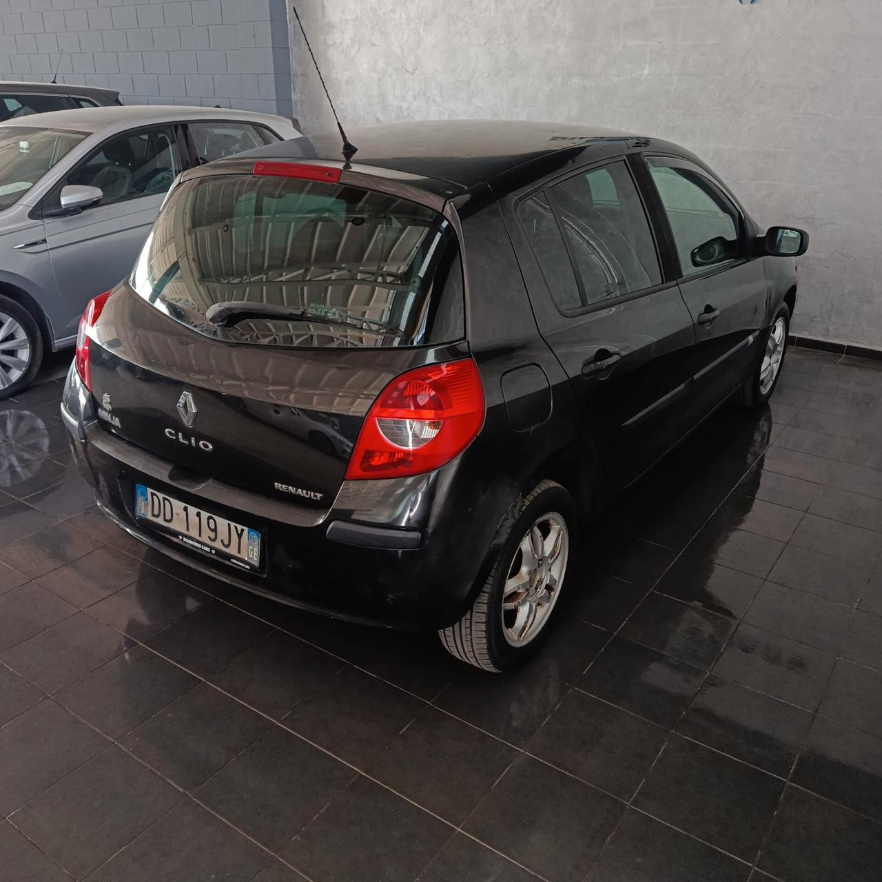 Renault Clio 1.2 BENZINA