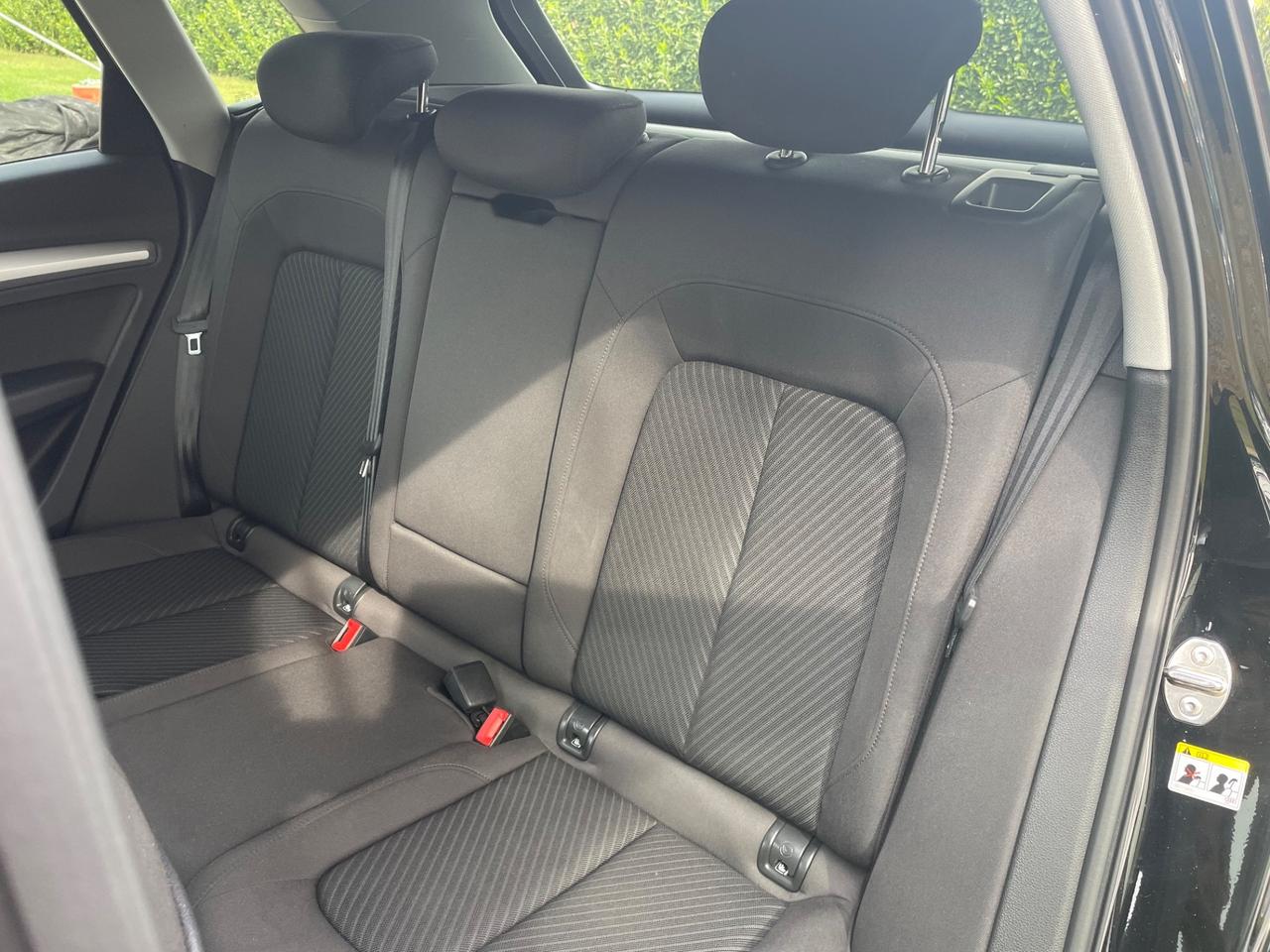 Audi Q5 40 TDI quattro S tronic Design/GARANZIA