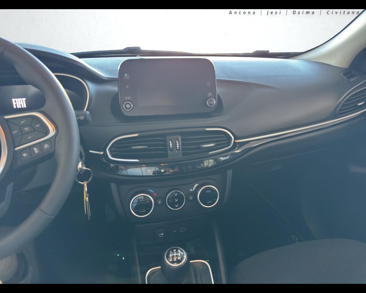 FIAT Tipo (2015-->) - Tipo 1.0 5 porte