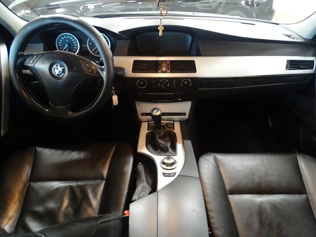 BMW 530d Touring Eletta 218 CV