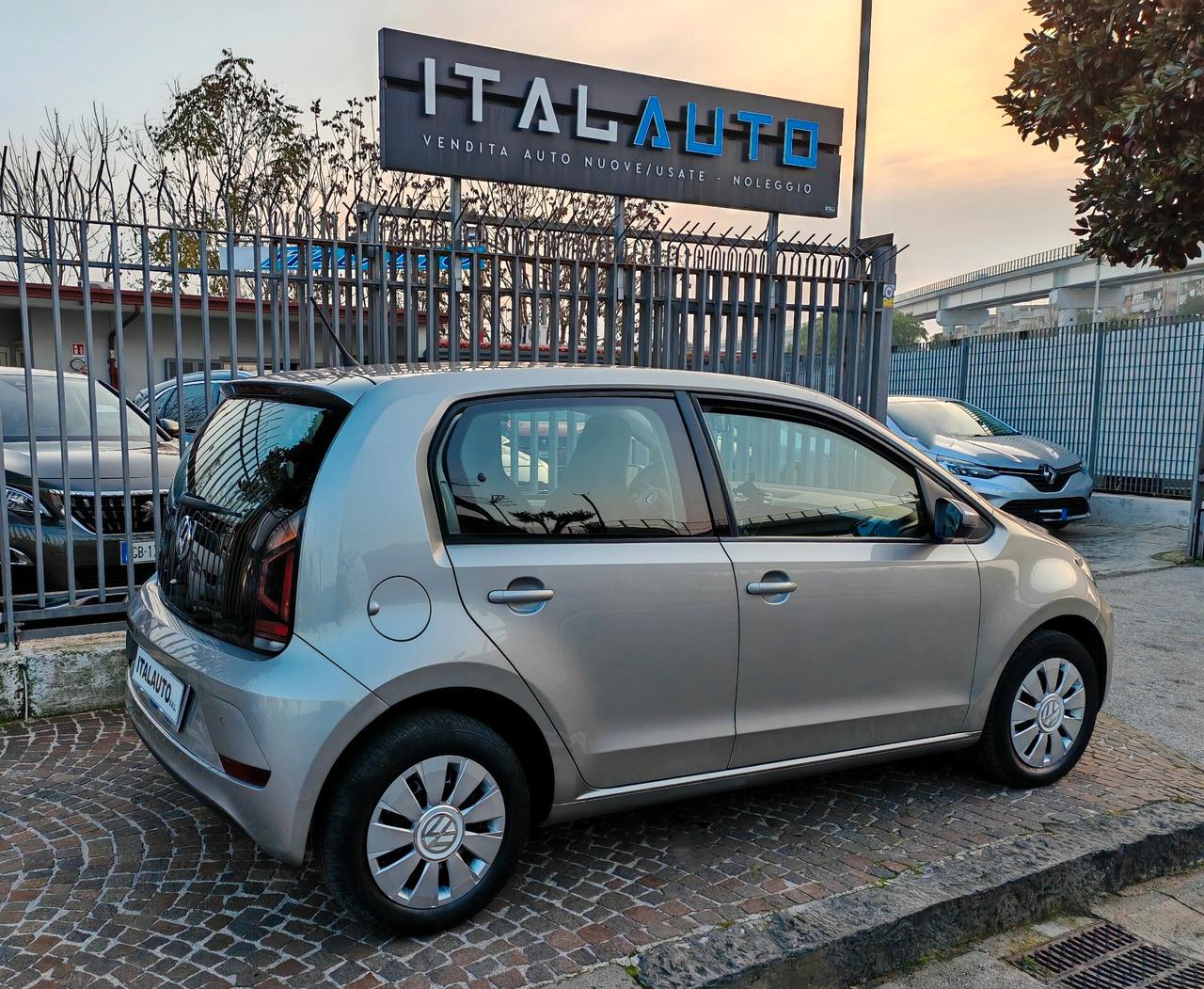 Volkswagen up! 1.0 5p. move