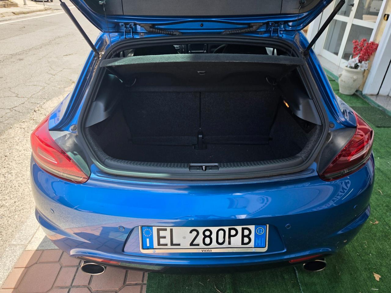 Volkswagen Scirocco R 2.0 TSI 265CV