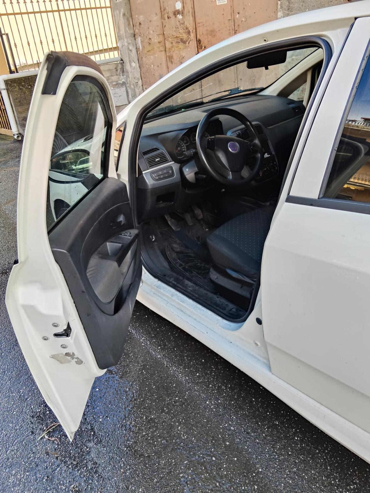 Fiat Grande Punto 1.3 MJT 75 CV 5 porte Dynamic