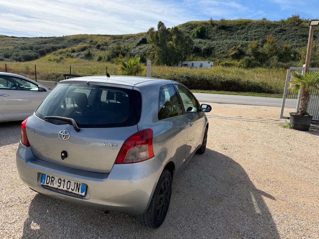 Toyota Yaris 1.0 3 porte benzina ️ 1.990€
