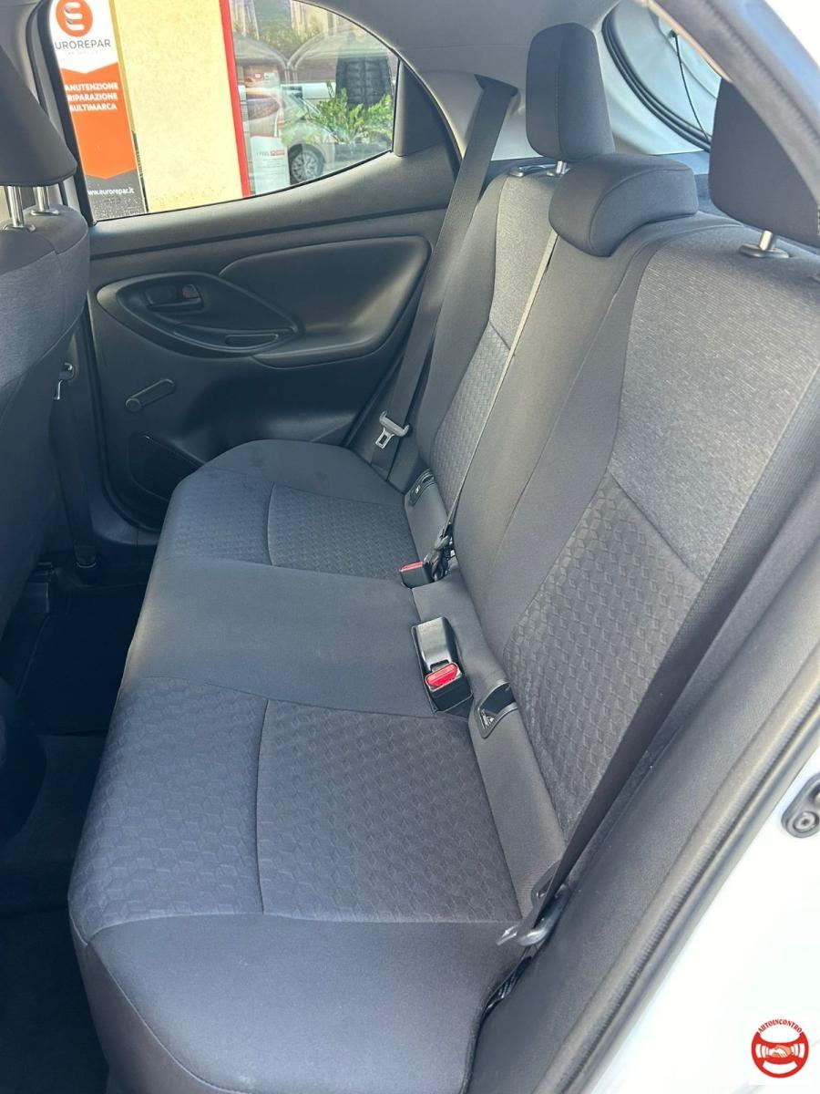 TOYOTA - Yaris 1.0 Active