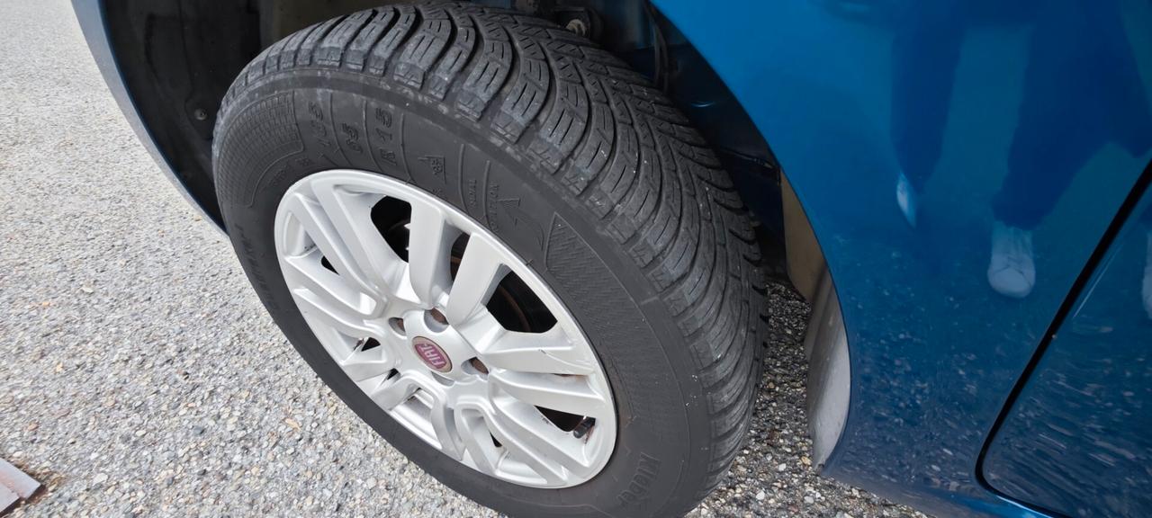 Fiat Punto 1.4 8V 3 porte Easypower Virgin Radio